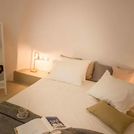 Cleo's Dream Oia