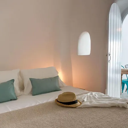 Cleo's Dream Oia
